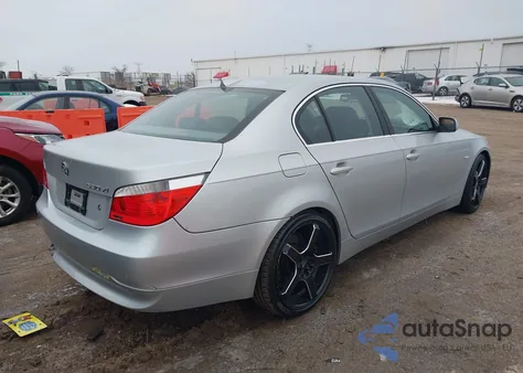 2007 BMW 530Xi z USA, uszkodzony, nr VIN WBANF73597CU23184